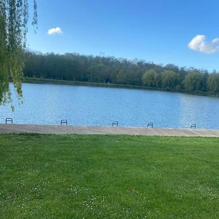 Appartement 2 Mesnils-sur-Iton Eksteriør billede